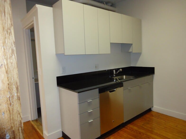 Building Photo - 791 Tremont St