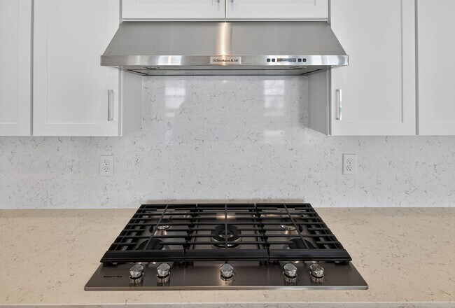 Building Photo - Brand New Home