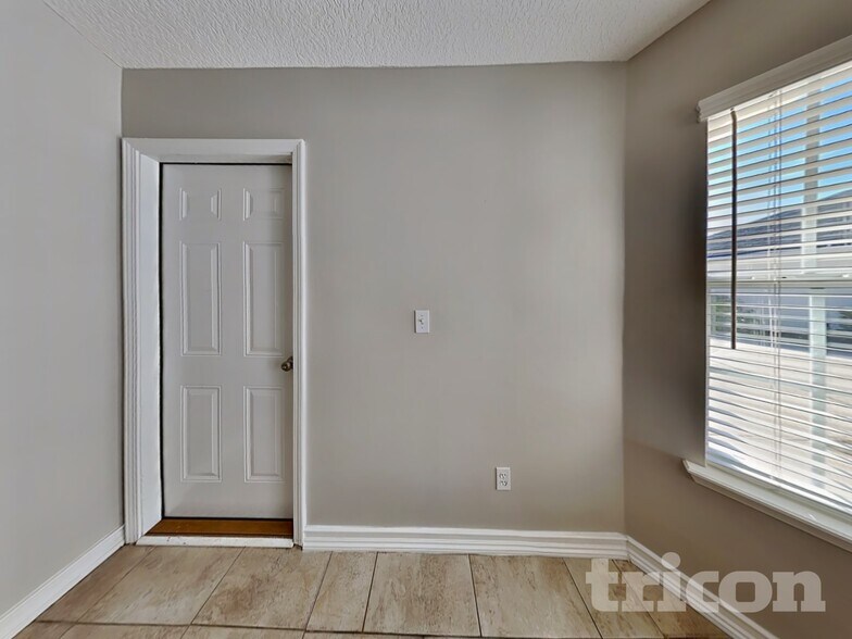 Building Photo - 2968 Majestic Oaks Ln