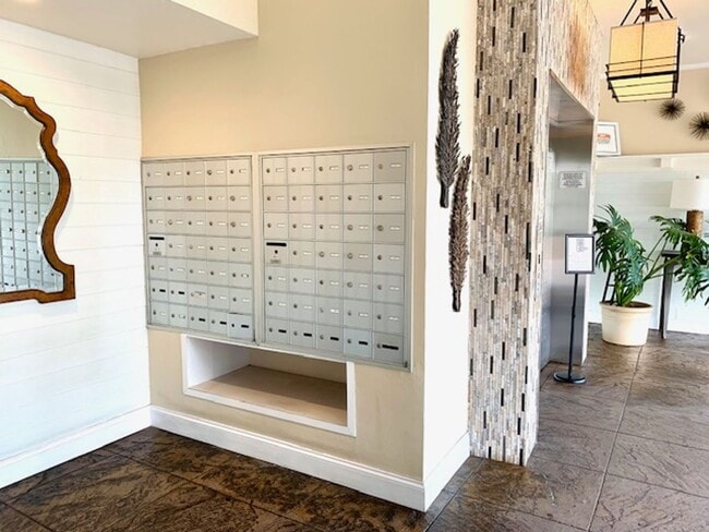 Building Photo - 2901 Peninsula Rd