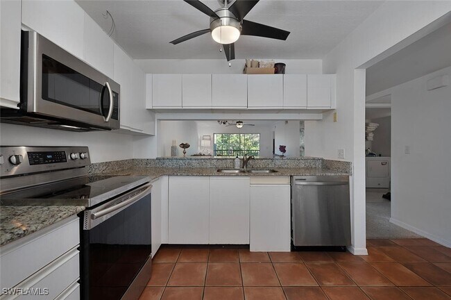 Building Photo - 3021 Sandpiper Bay Cir