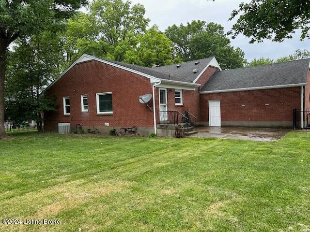 Building Photo - 42 Narwood Dr