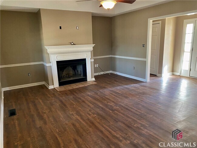 Building Photo - 1031 Laurel Chase Run