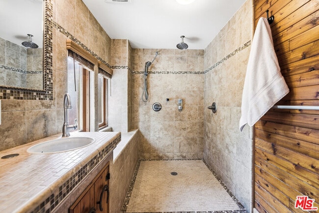 Building Photo - 19511 Sunken Trail