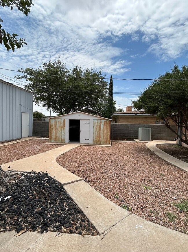 Building Photo - This one has it all!  Spacious 3-Bedroom Home in a Great Location!