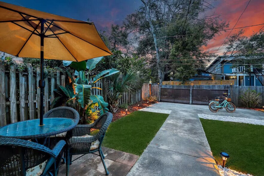 Building Photo - 524 E Duffy St