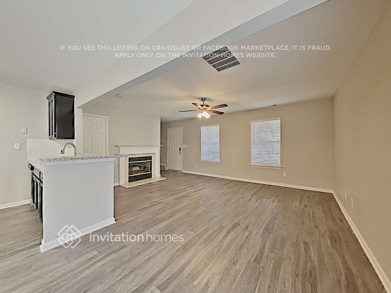 Building Photo - 12122 Stewarts Crossing Dr