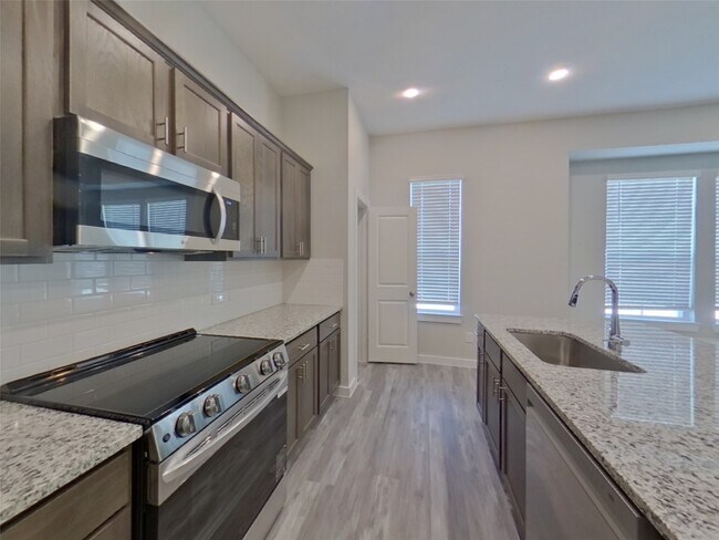 Building Photo - 22819 Terrazzo Dr