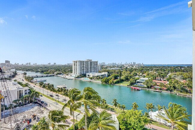 Building Photo - 4401 Collins Ave