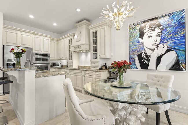 Building Photo - 505 SW 16th Ct