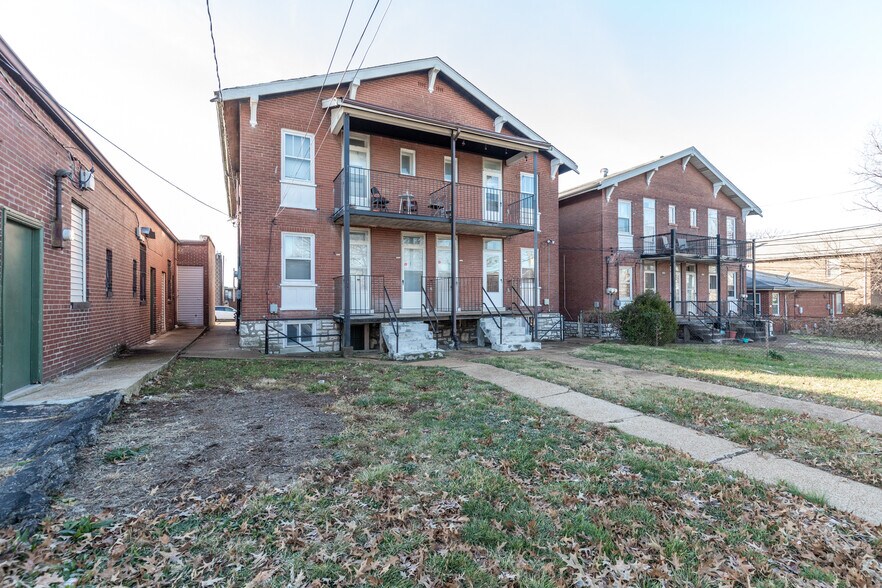 Building Photo - 3905 Dunnica Ave