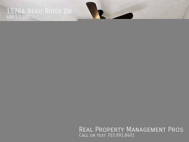 Building Photo - 15764 Beau Ridge Dr