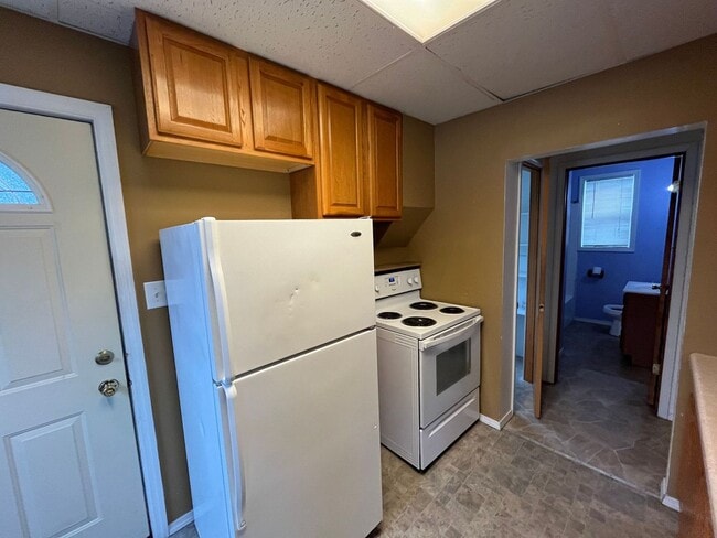 Building Photo - 105 N Polk St