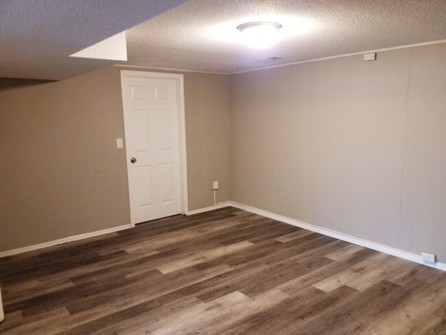 Building Photo - Coming Soon! Newly Renovated Home in Kansa...
