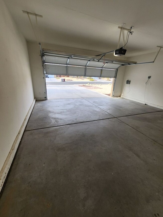 Building Photo - Coming Soon! Must See!!!! Spacious 4 Bedroom 3 Bath In Desert Knoll Community!!!