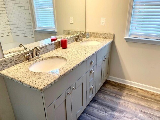 Building Photo - 7702 Fawn Cir