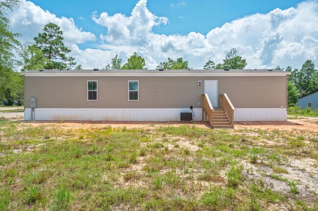 Building Photo - 126 Pansy Ln