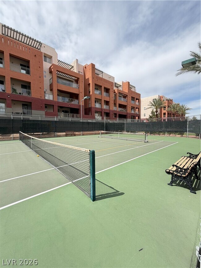 Building Photo - 87 E Agate Ave