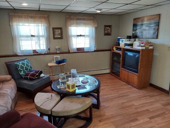 Building Photo - 650 Wood St