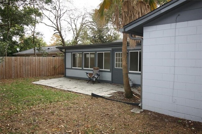 Building Photo - 610 Wilshire Dr