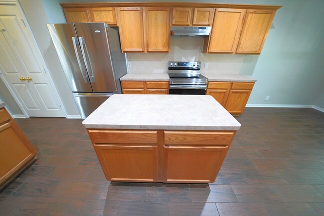 Building Photo - Stunning Single-Story Home Now Available i...