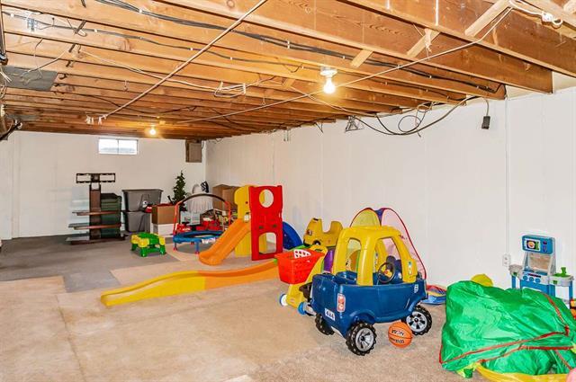 Building Photo - 613 E Washington St