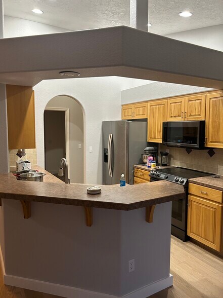 Building Photo - 3720 E Presidential Dr