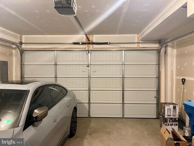 Building Photo - 23006 Sullivans Cove Sq