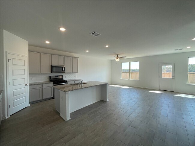 Building Photo - 9645 Caney Trails Rd