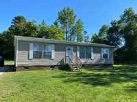 Building Photo - FOR RENT - Love the country?  Love to hunt?  If so, this one is for you!