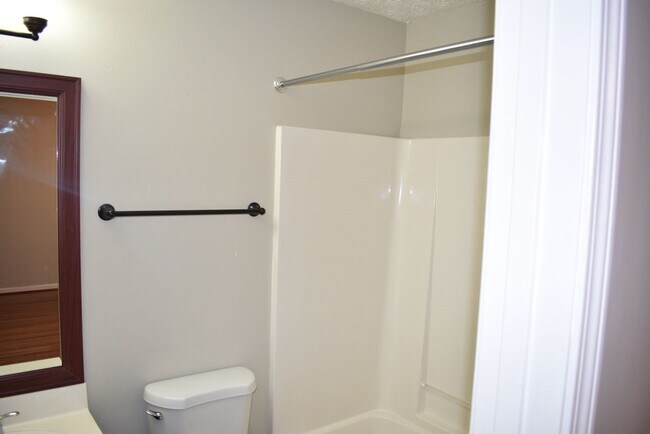 Building Photo - 3 Bed/2 Bath Home in East Nashville, Pet F...
