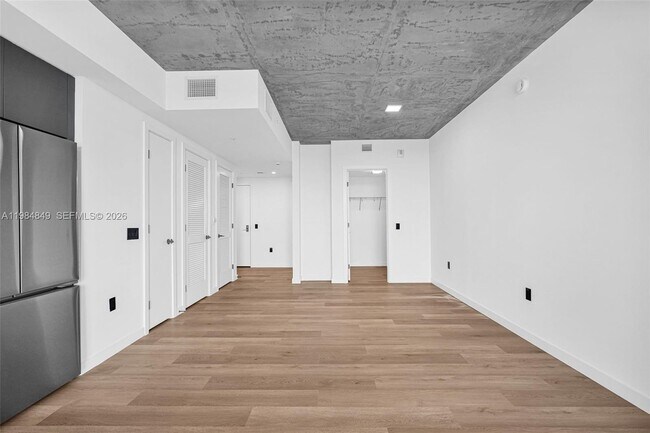 Building Photo - 307 SW 5th St