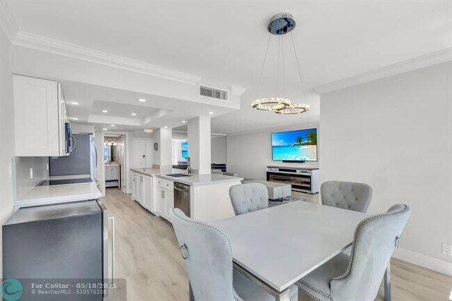 Building Photo - 1620 S Ocean Blvd
