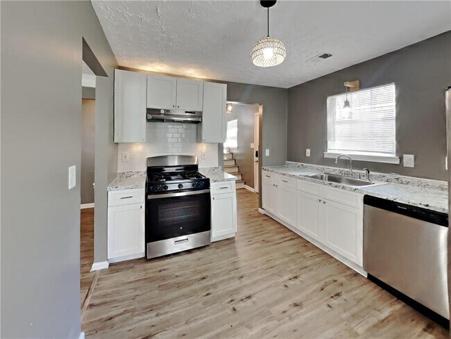 Building Photo - 107 Bridge View Dr