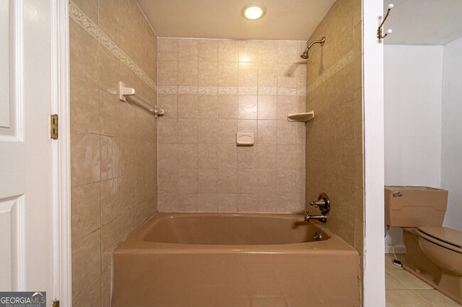 Building Photo - 3926 Clubland Dr