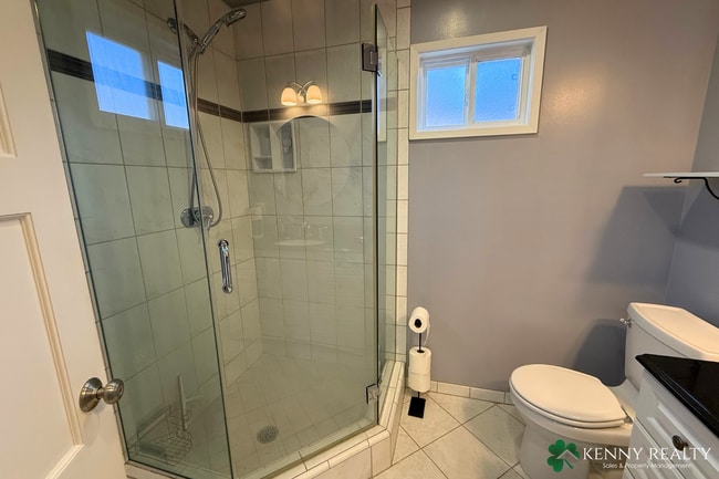 Building Photo - Beautifully Updated 3 Bedroom Home in South San Francisco