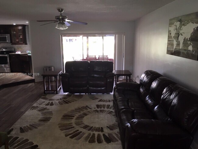 Building Photo - 8421 SW 28th St