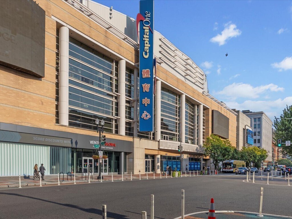 Building Photo - 811 4th St NW