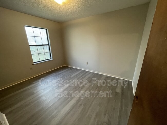 Building Photo - 123 S Ward St