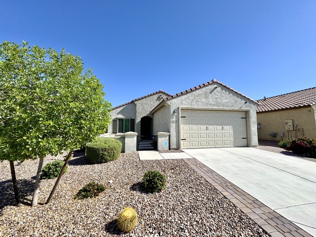 Building Photo - 5576 W Heritage Way