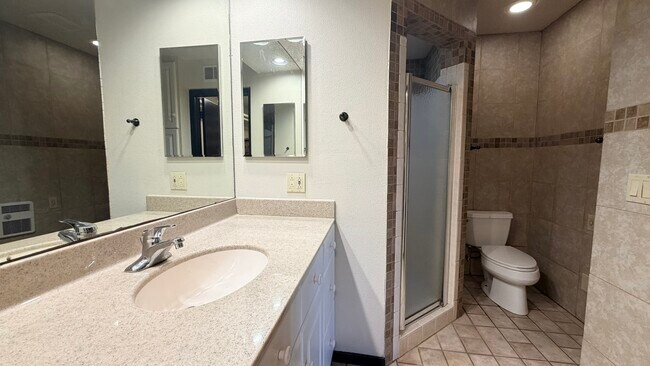 Building Photo - 13738 Tajamar St