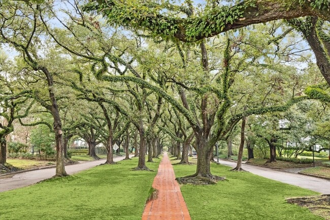 Building Photo - 1205 Autrey St