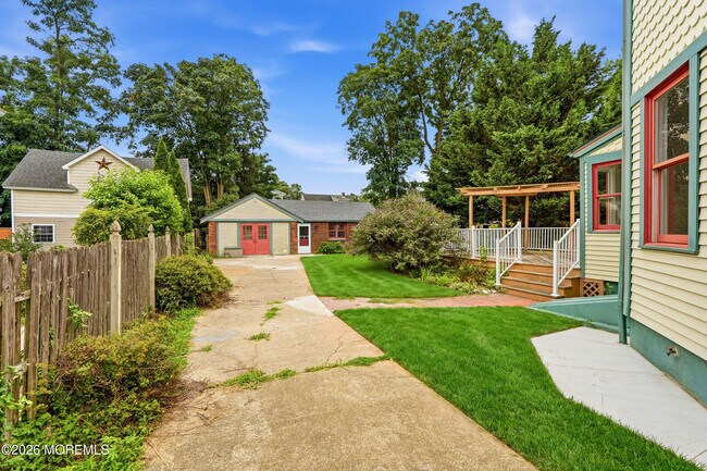 Building Photo - 638 Overton Pl