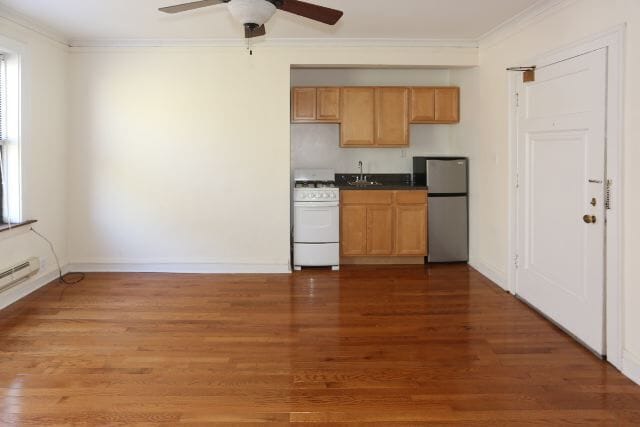 Building Photo - 4551 N Damen Ave