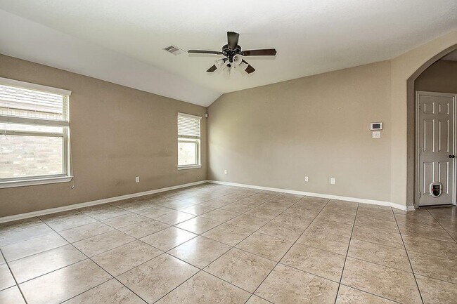 Building Photo - 27014 Henson Falls Dr