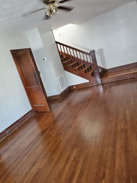 Living Room - 1722 Chapman Ave SW