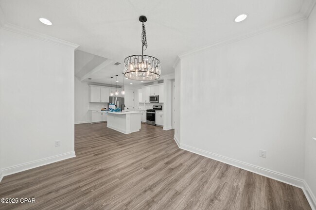 Building Photo - 9000 Parrot Pl