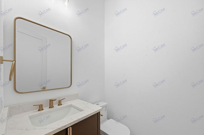 Building Photo - 5633 Side Ave