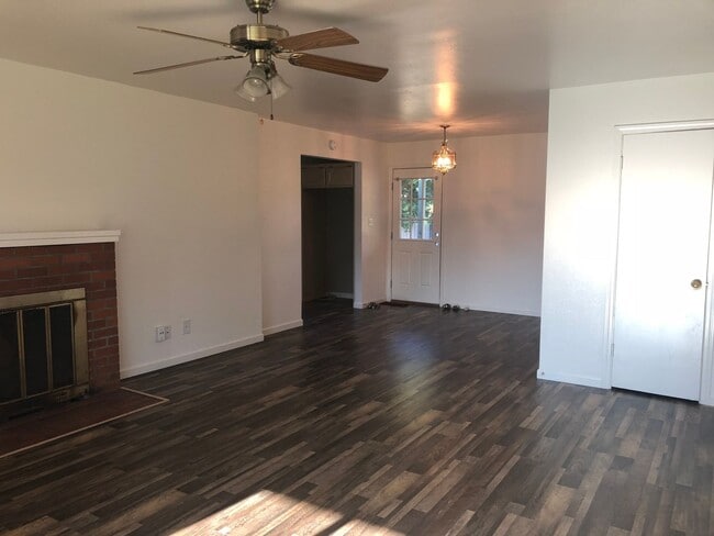 Building Photo - 3bed / 1 ba house in Yuba City