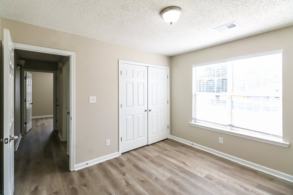 Building Photo - 1299 N Hampton Dr